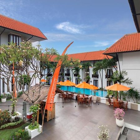 Harris Hotel Kuta Tuban Bali מראה חיצוני תמונה